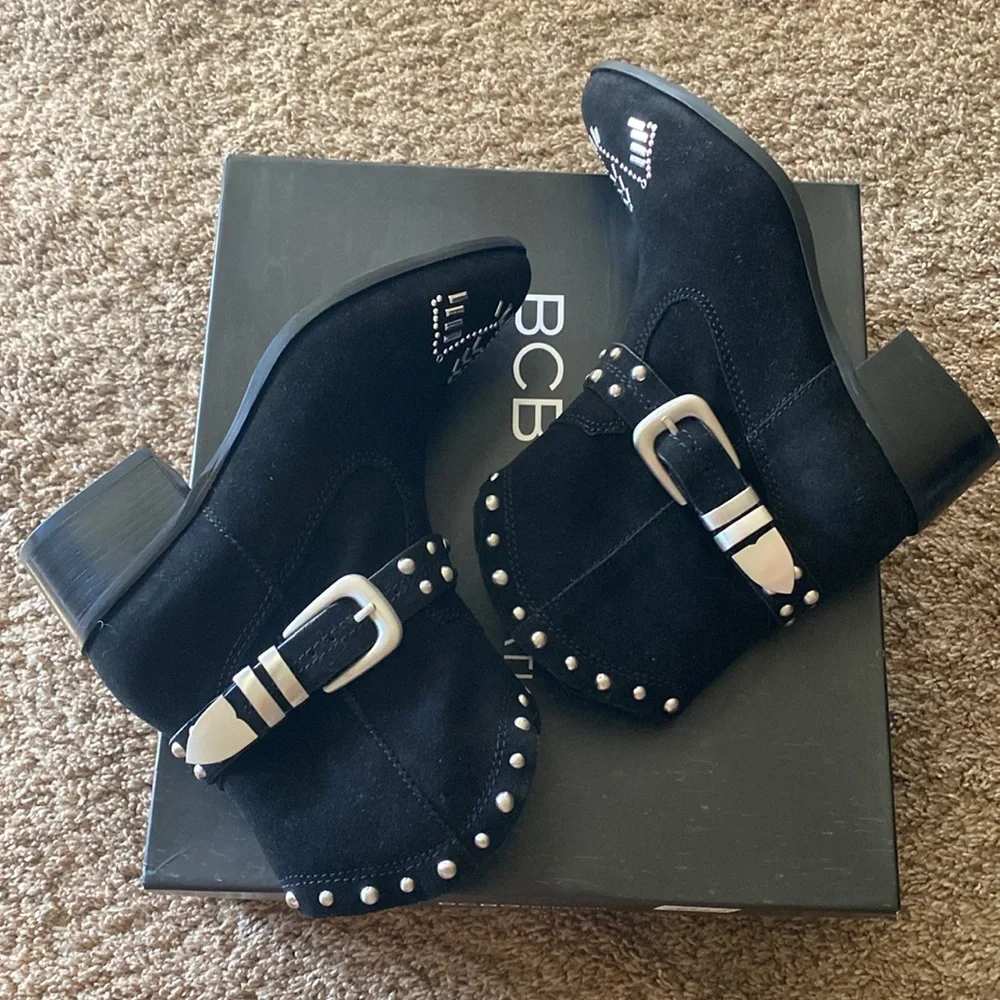 BCBGeneration | NIB Black Ankle Boots with Silver Studs + Buckle - Picture 6 of 11